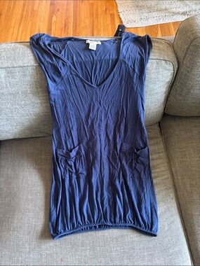 Women’s Navy V-Neck Pocket Dress